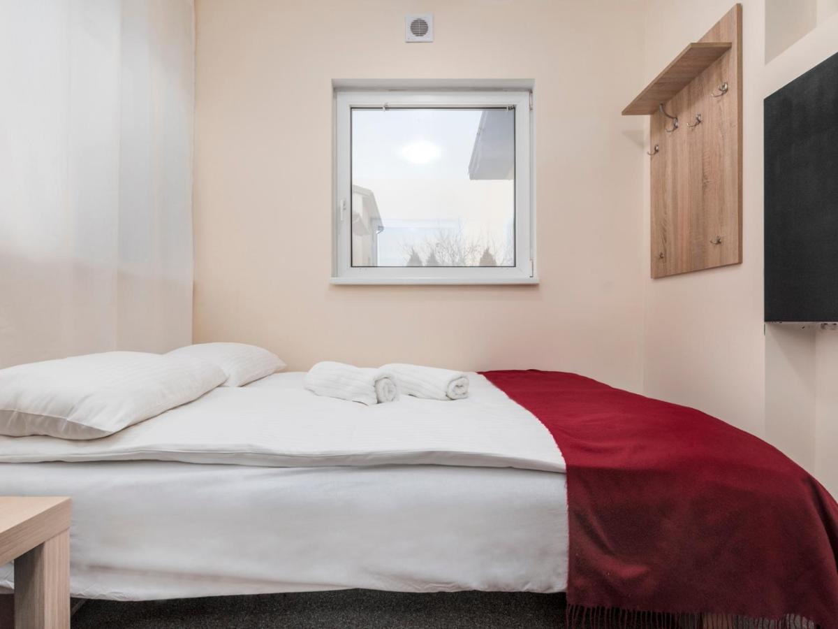 Luxhostel24 Варшава Екстер'єр фото